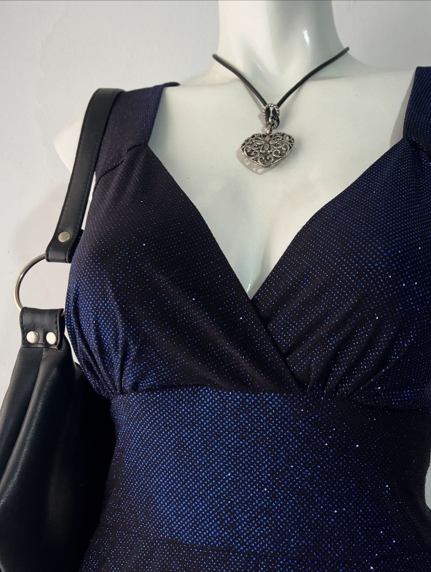 Long noir and blue glitter dress with back bow