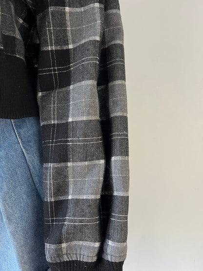 Plaid jacket tied at the waist