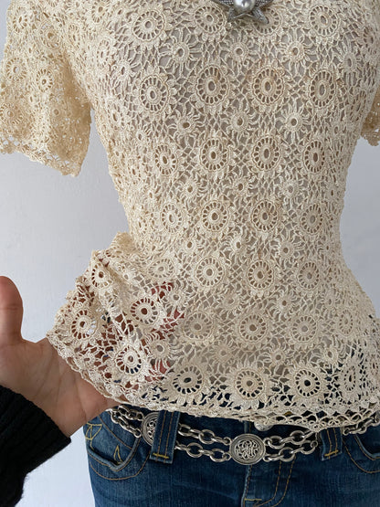 Knitted macrame top with back bow