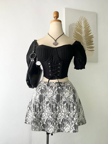 Lace skirt
