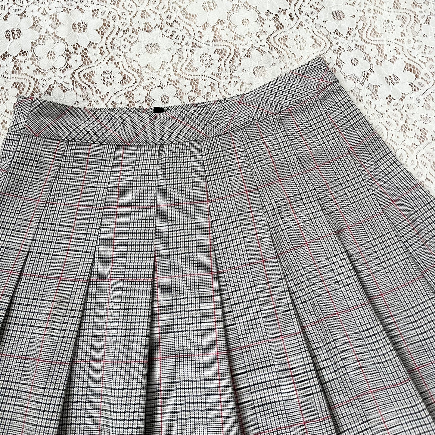 Plaid pleated skirt