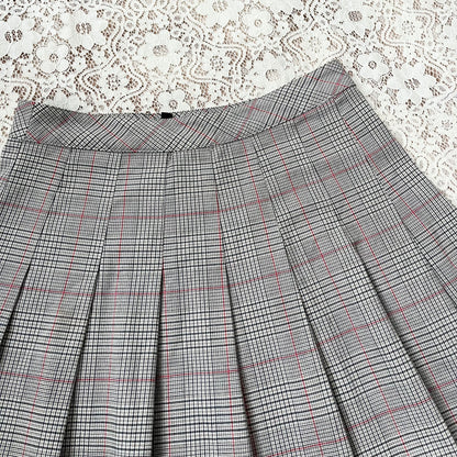 Plaid pleated skirt