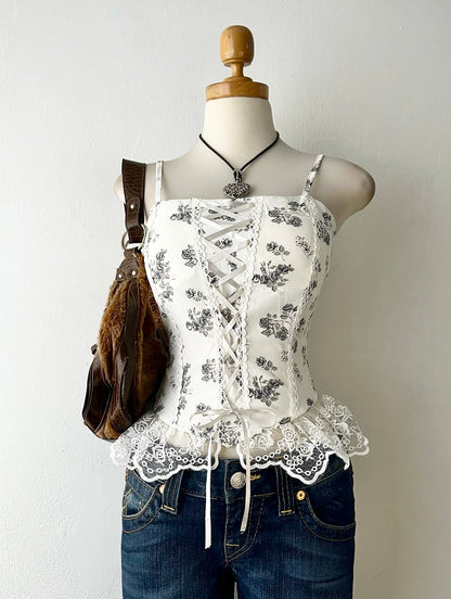 Coquette top with lace