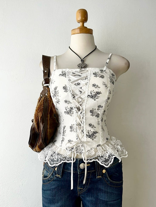 Coquette top with lace