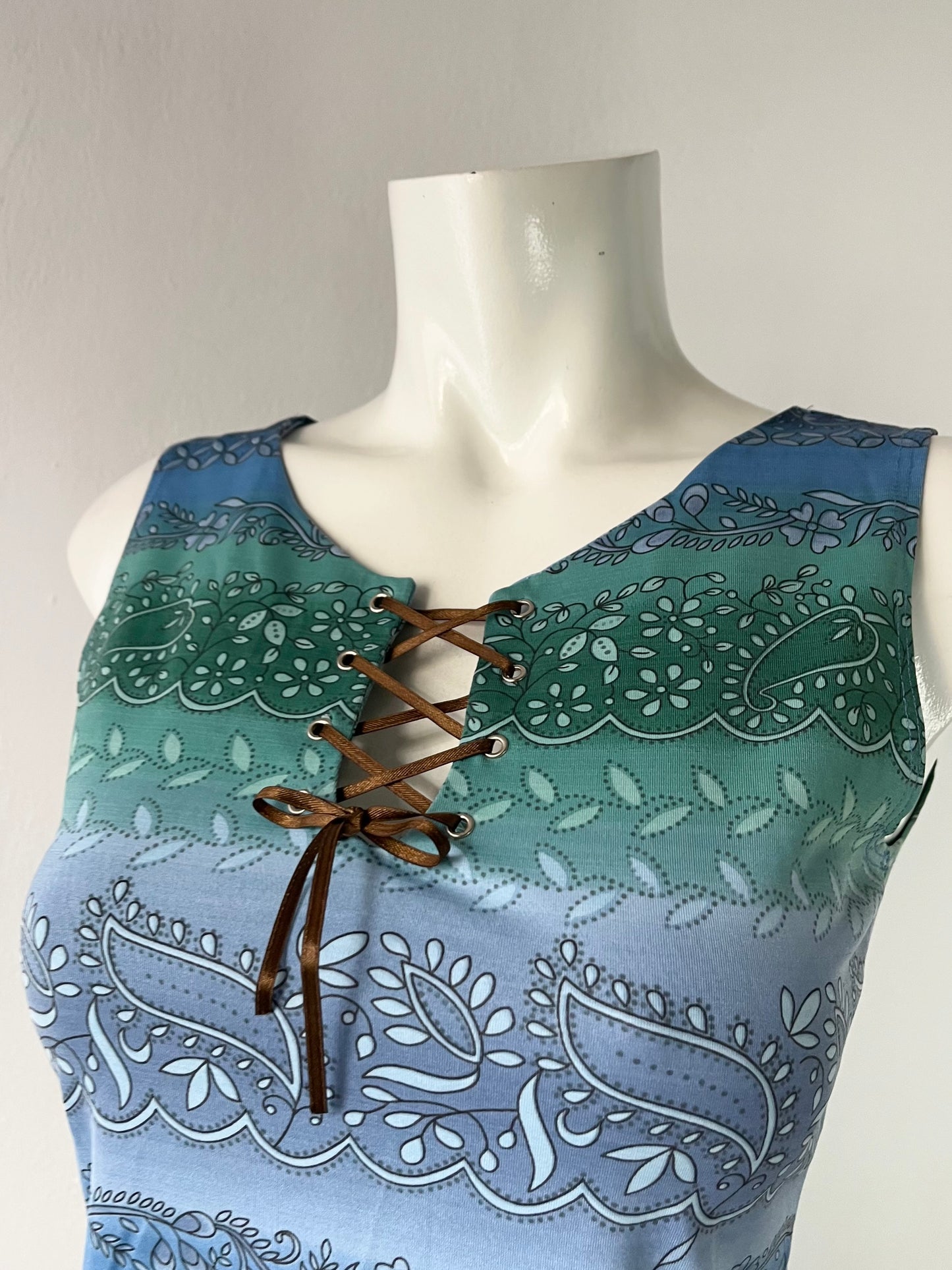 Y2K boho style top with adjustable bow