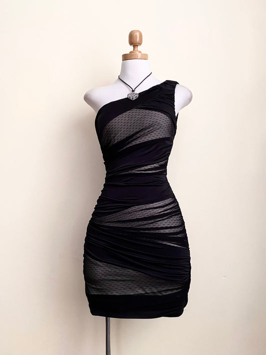 One-shoulder gothic dress