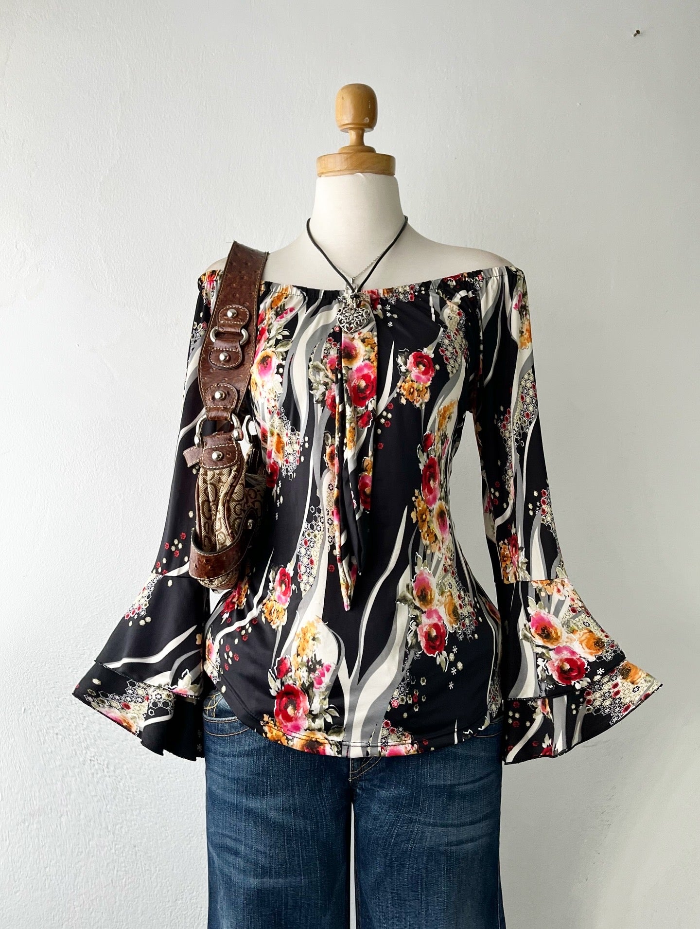 Long sleeves floral top