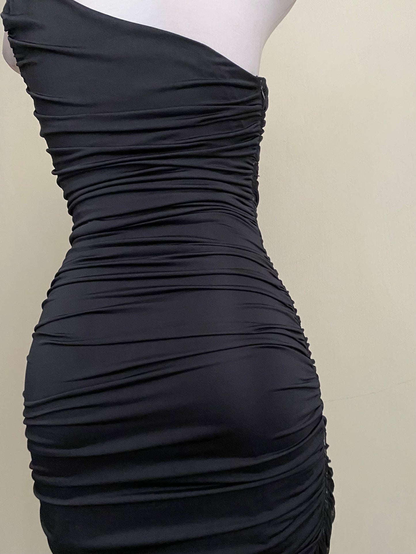 One-shoulder gothic dress