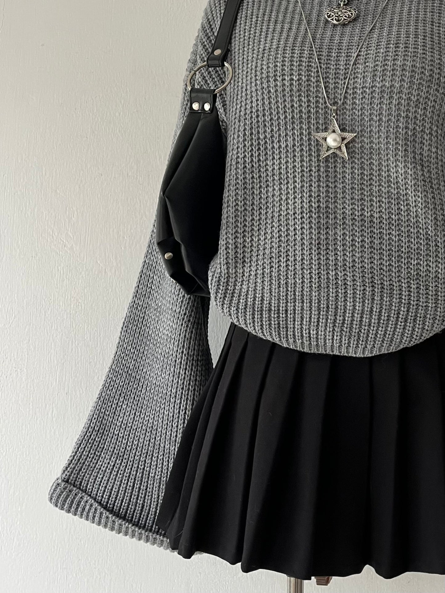 High neck sweater with wide sleeves