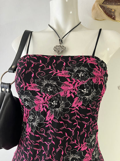 Asymmetrical fairy jumpsuit with floral embroidery design