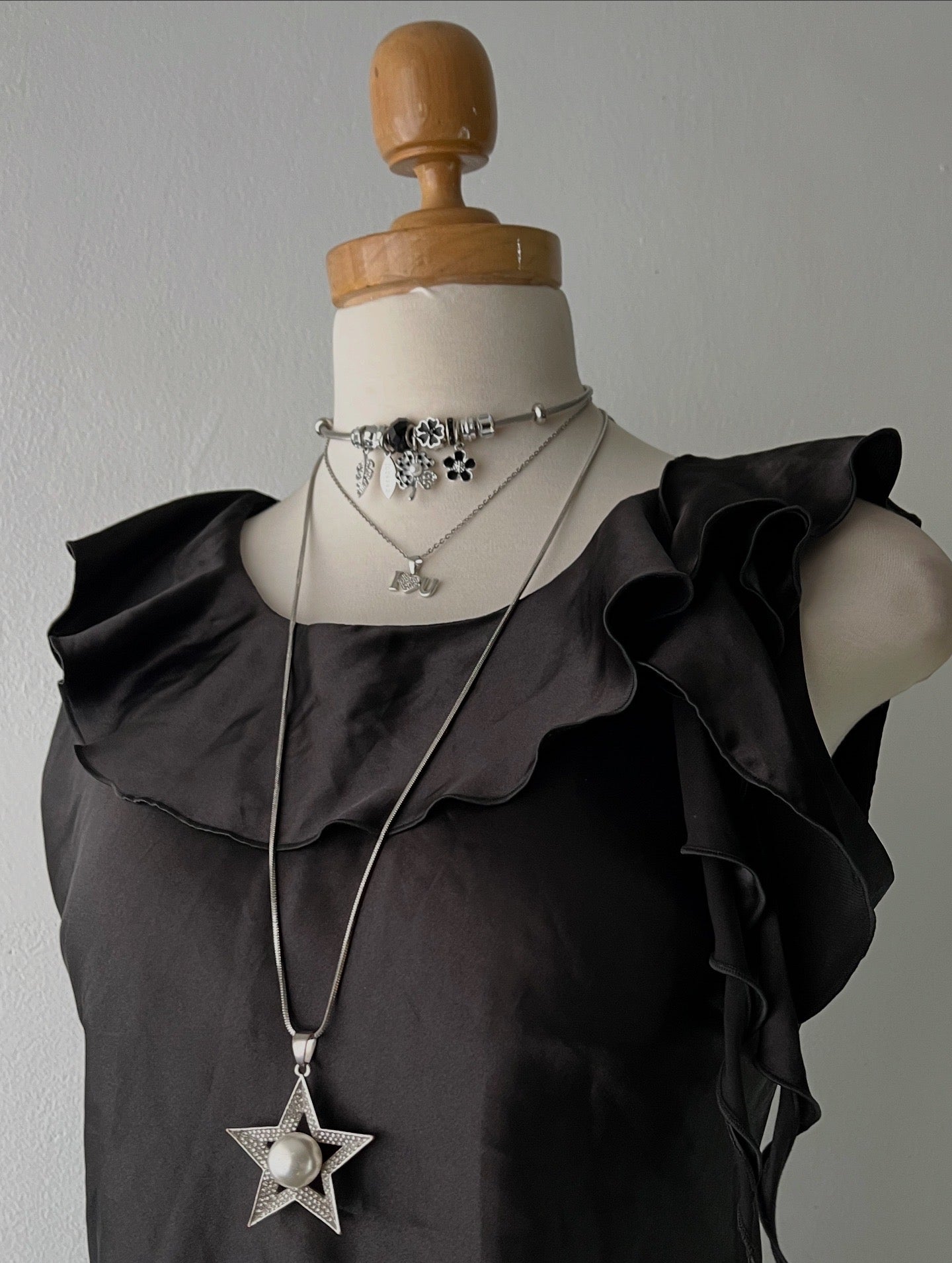 Adorable asymmetrical top