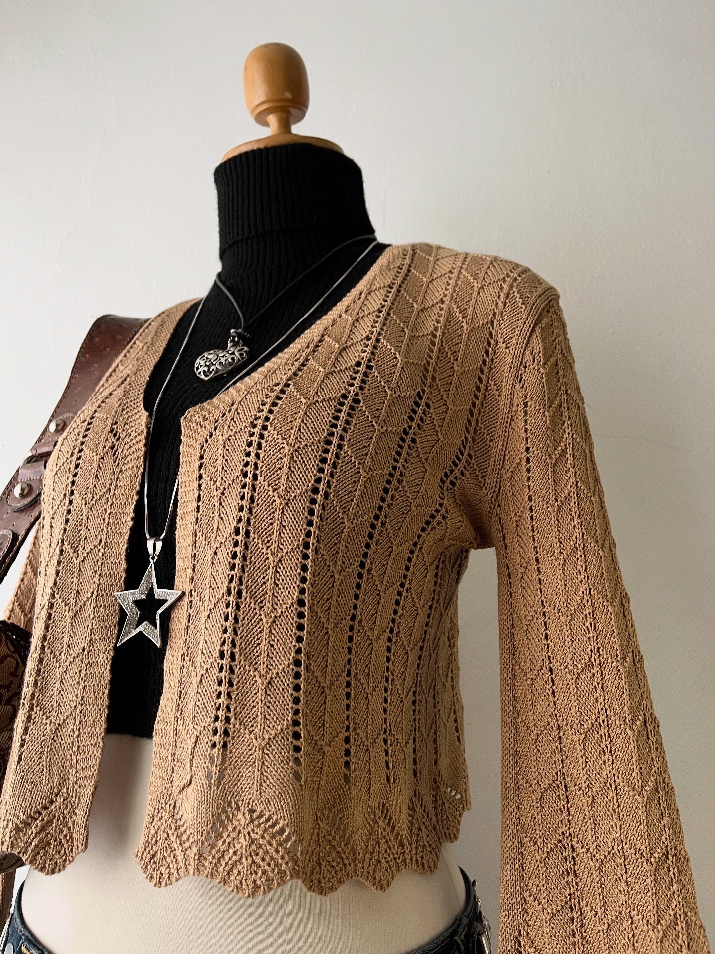 Knitted cardigan beige