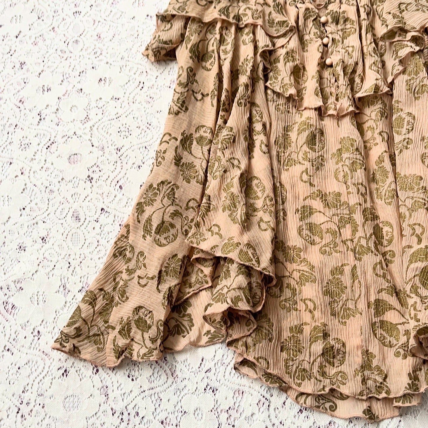 Adorable coquette top