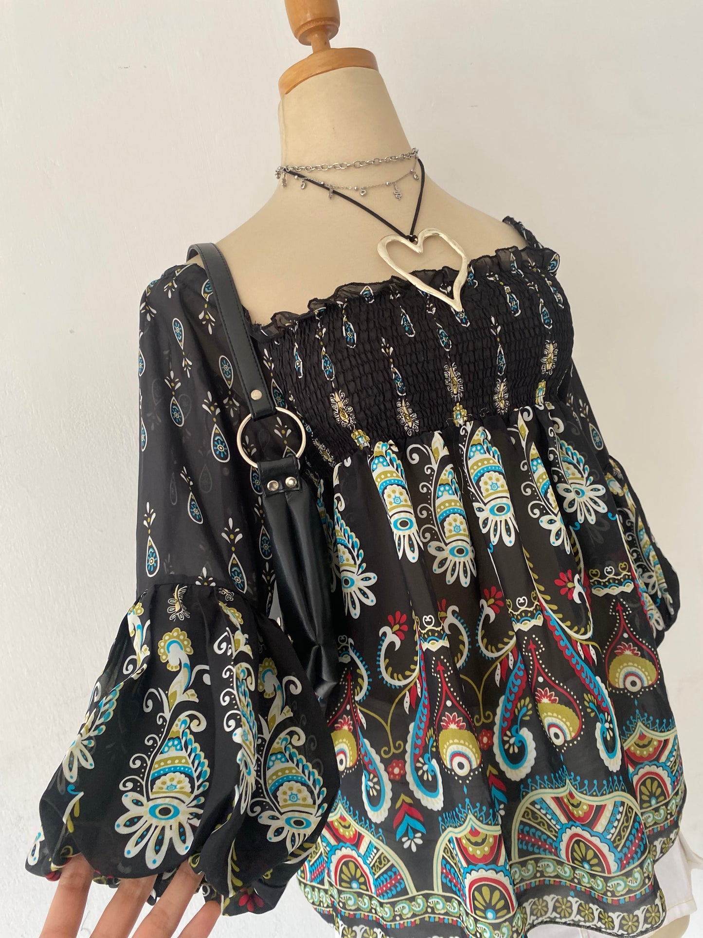 Adorable bohemian top