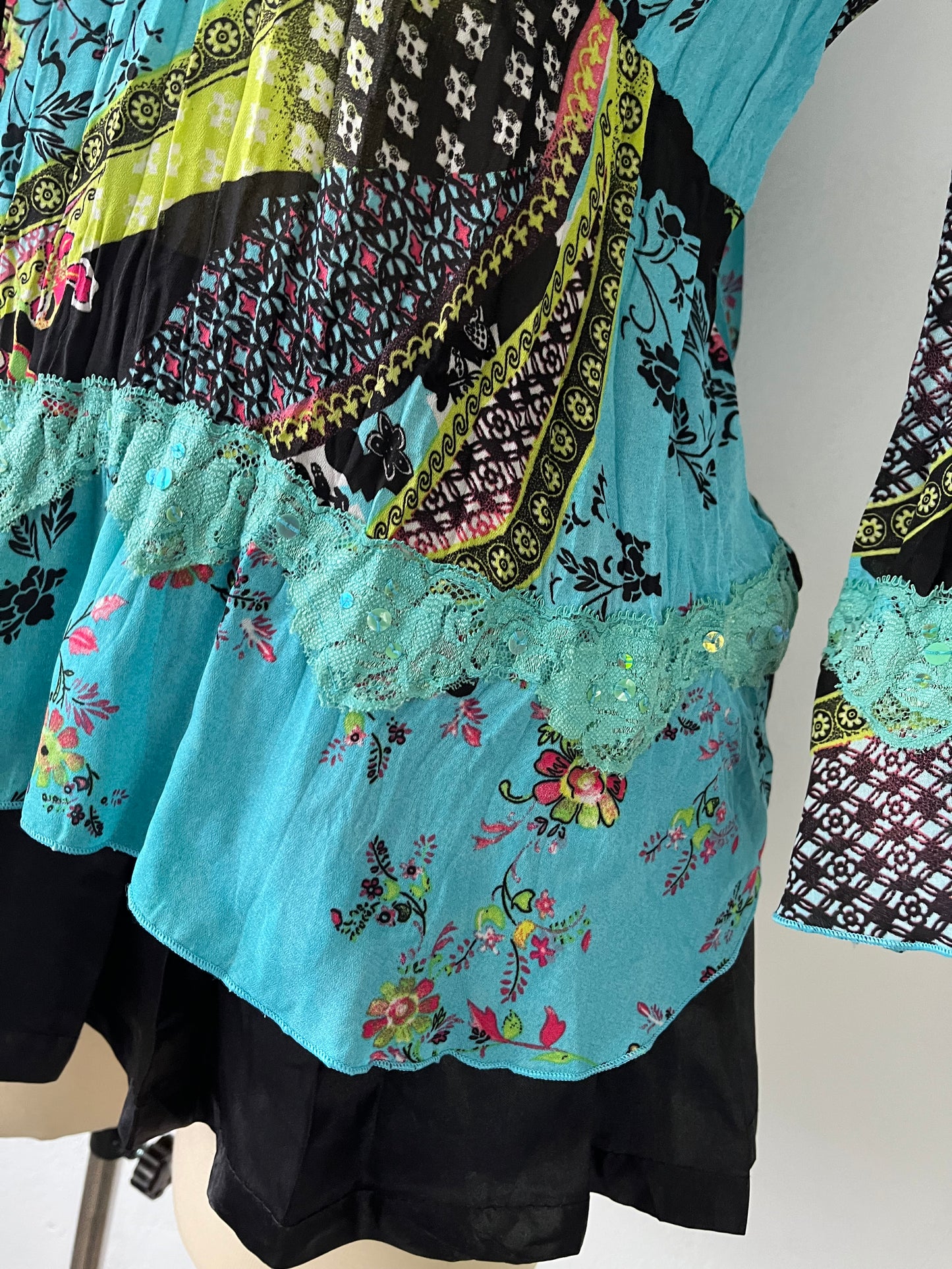 Adorable bohemian chic top