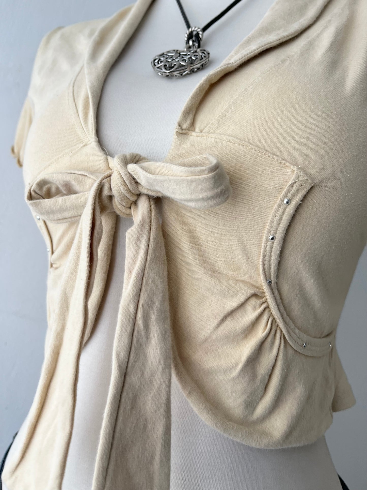 Adorable cardigan with bow