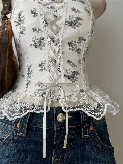 Coquette top with lace