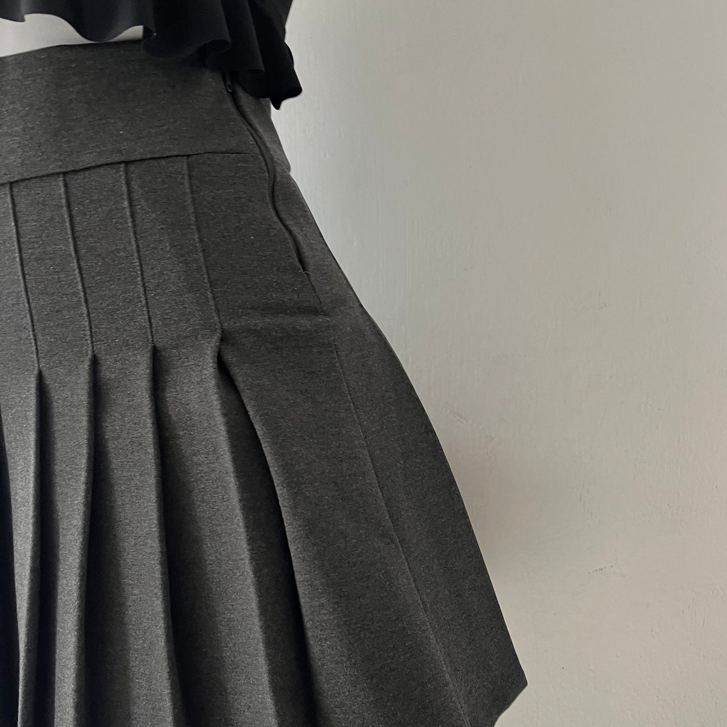 Gray pleated skirt