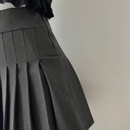 Gray pleated skirt