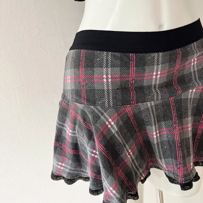 Plaid skirt with sequined trim