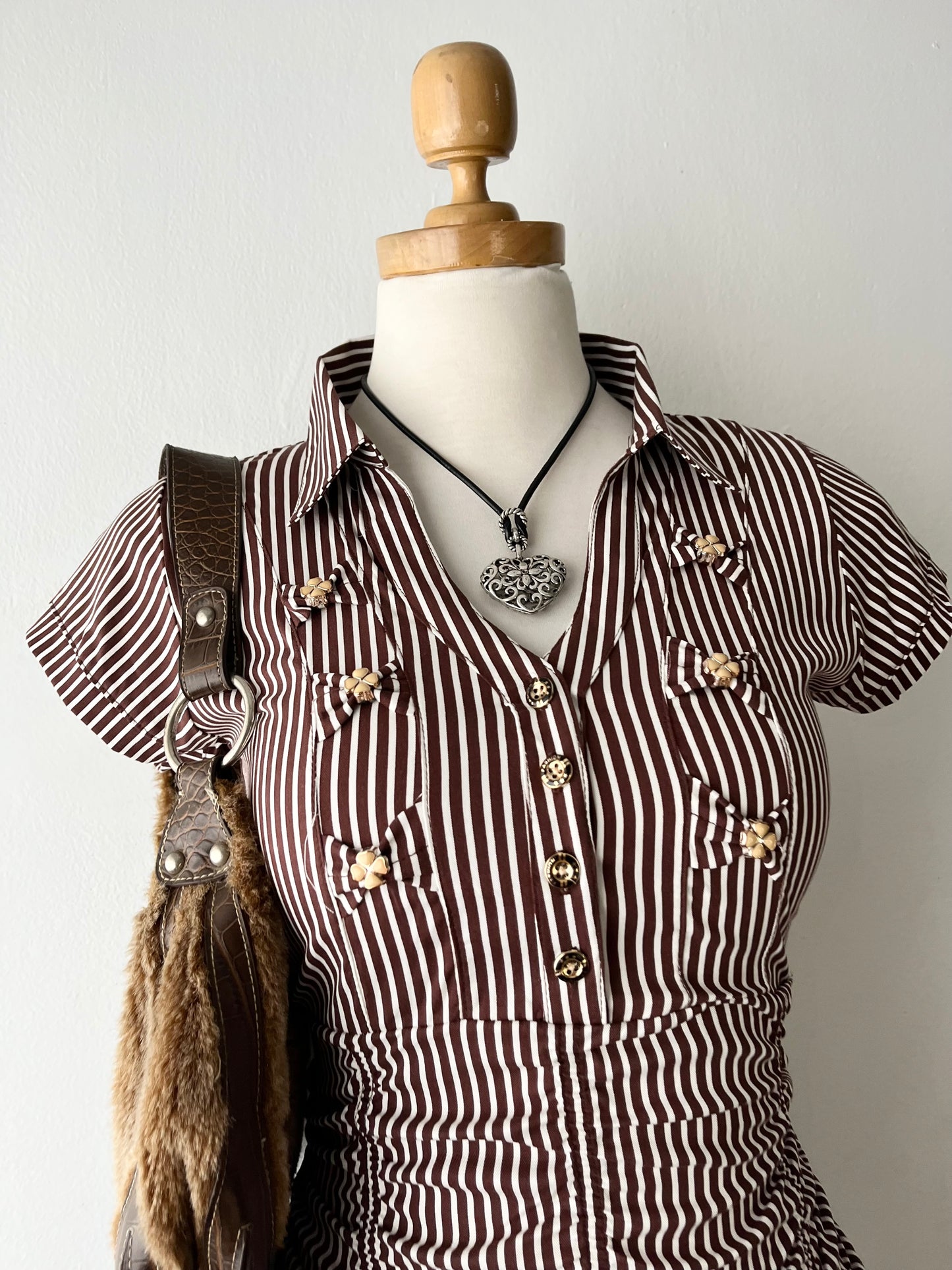 Adorable striped blouse with bows