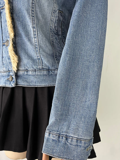 Denim jacket with warm sherpa lining