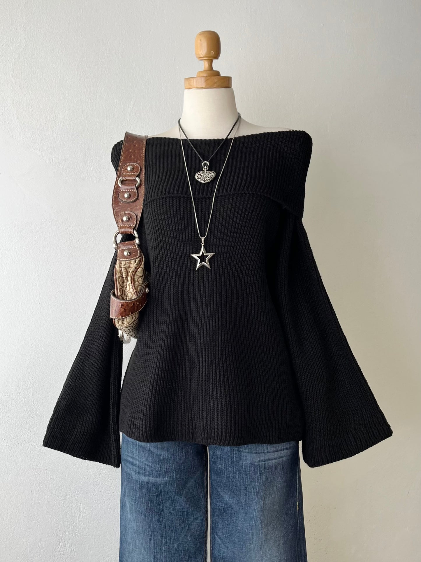 Off shoulder sweater with wide sleeves
