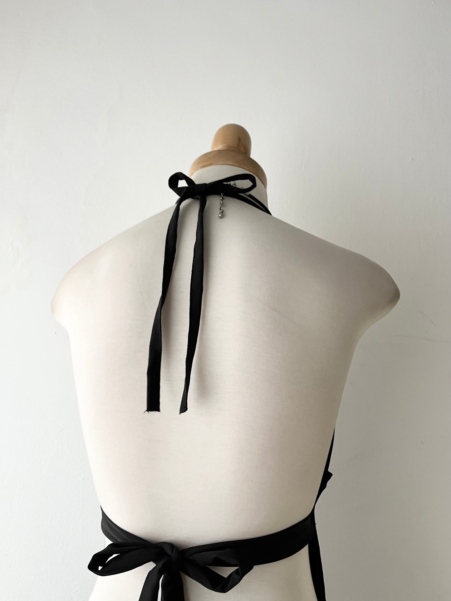 Adorable black top + scarf