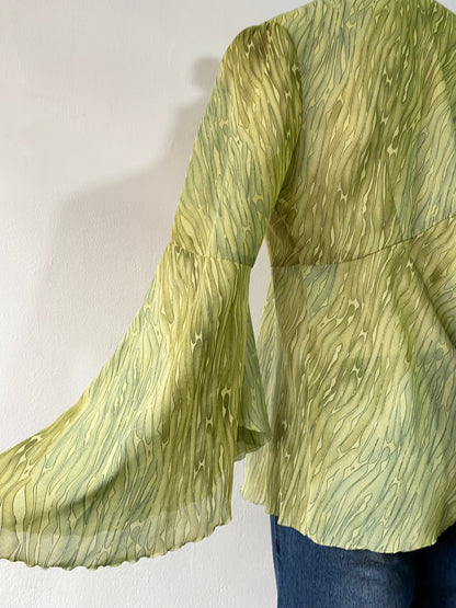 Adorable boho green top