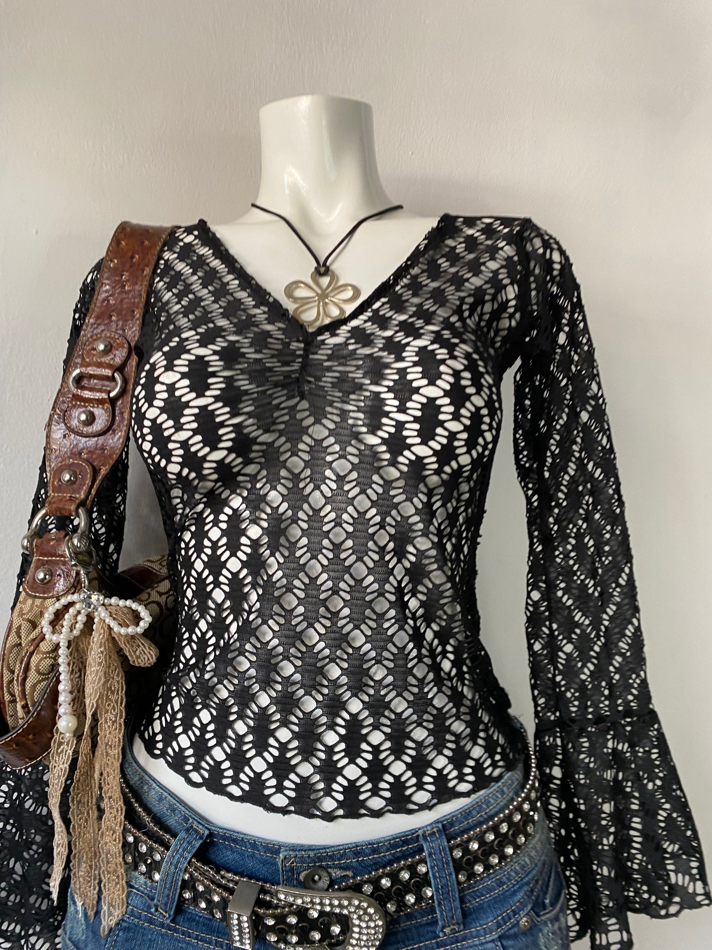 Mesh top with wide sleeves