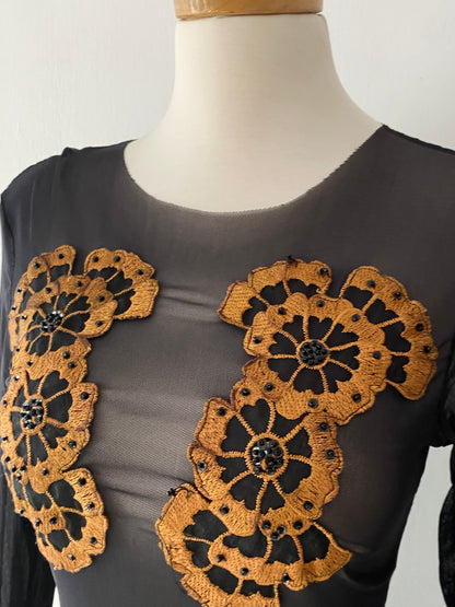 Iconic mesh top