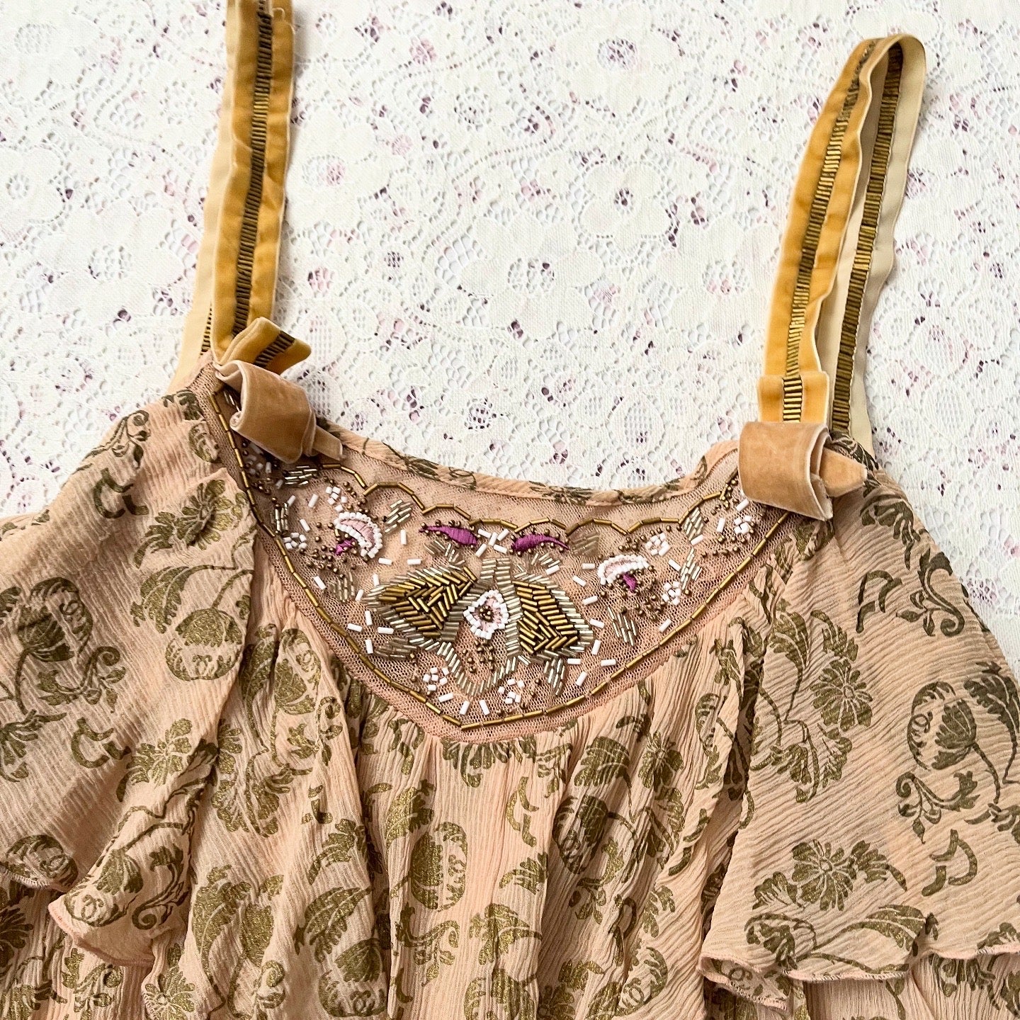 Adorable coquette top