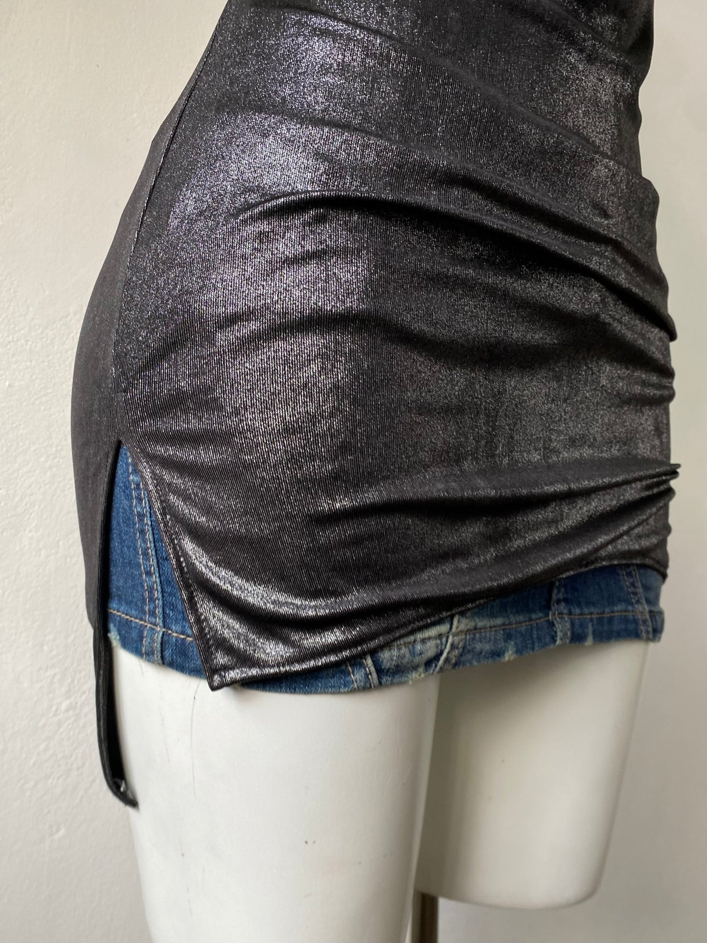 Iridescent long top