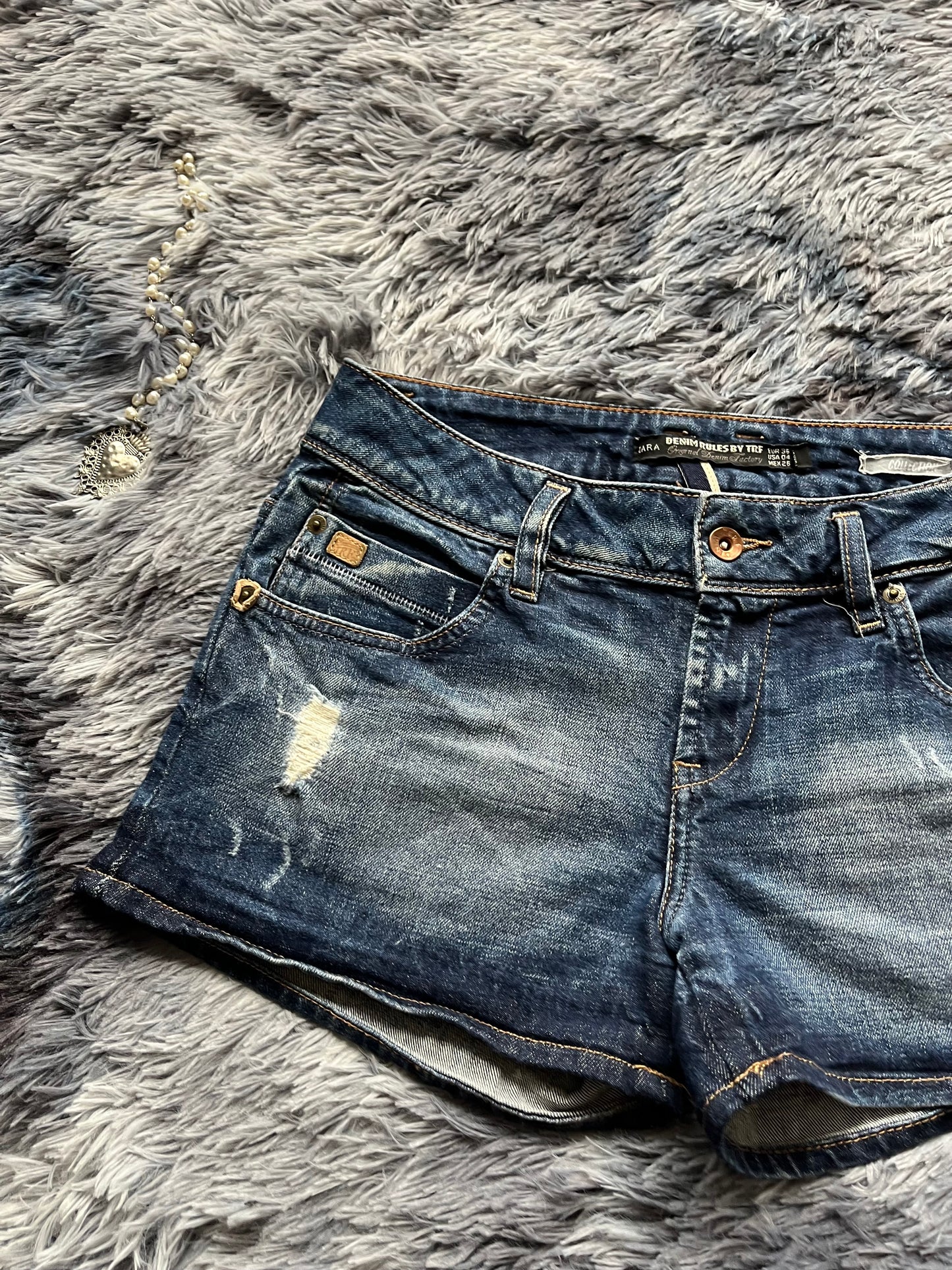 y2k mini shorts~ size S
