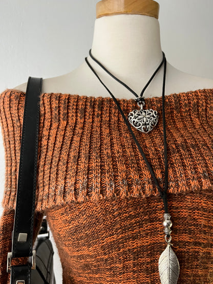 Off shoulder knitted sweater with bow