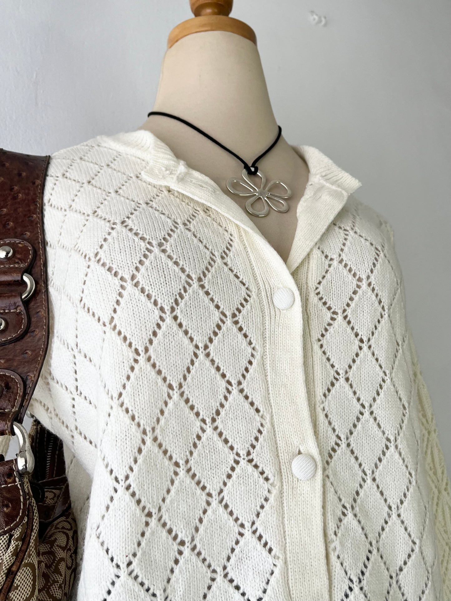 Knitted cardigan with lace
