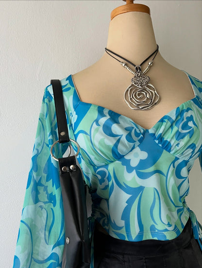 Adorable summer long-sleeved top