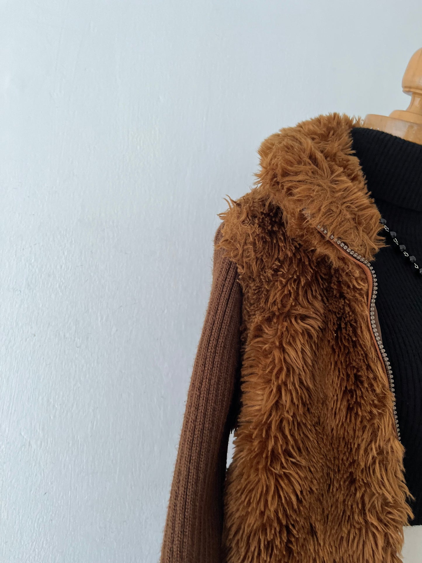 Brown jacket with plush and wool