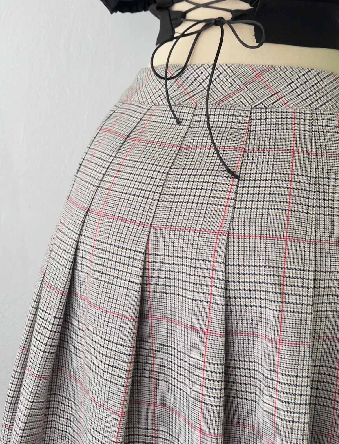 Plaid pleated skirt