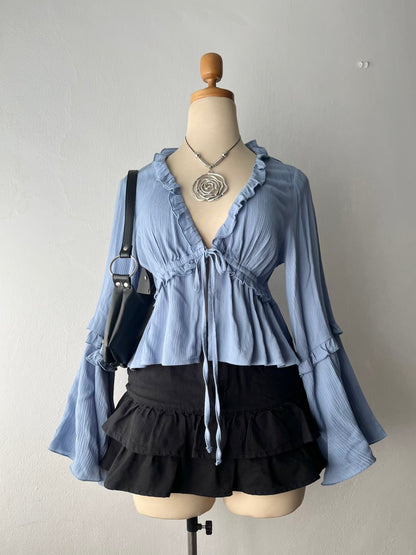 Boho chic blouse with wide sleeves