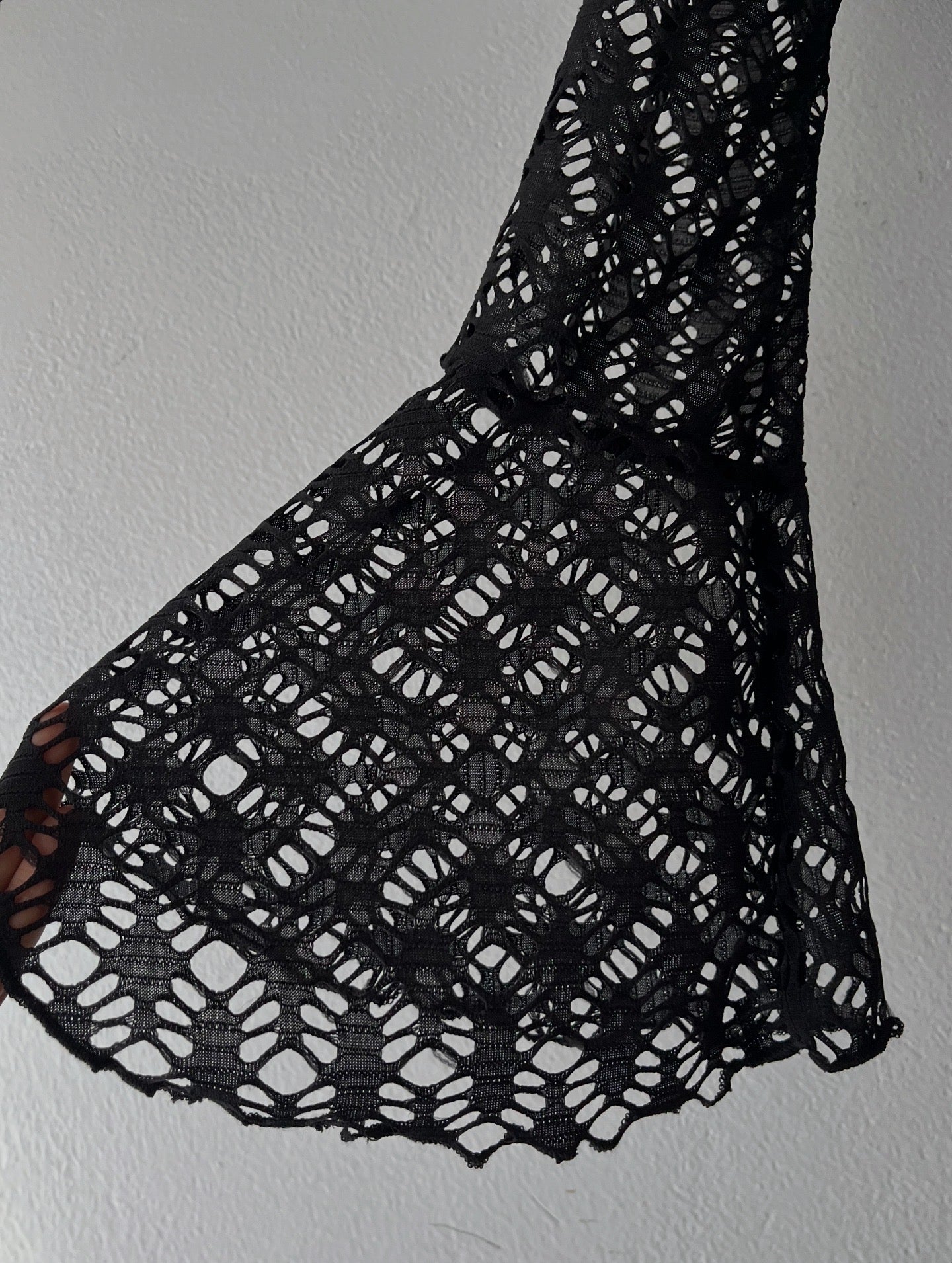 Bell-sleeved mesh top