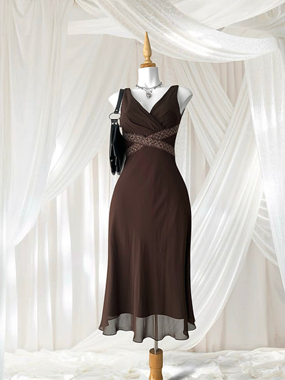 Adorable brown dress