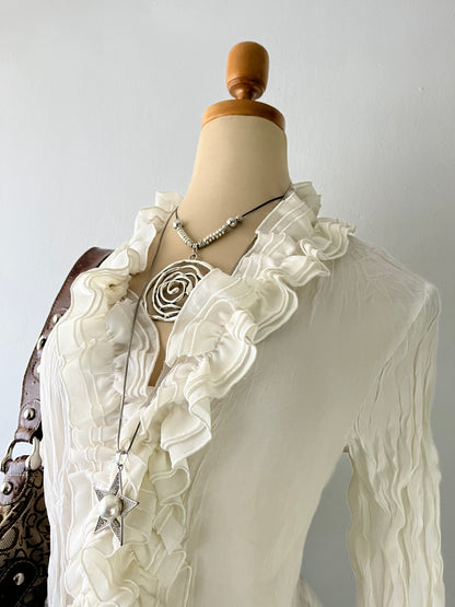 Adorable coquette blouse