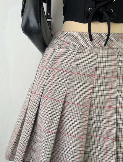 Plaid pleated skirt