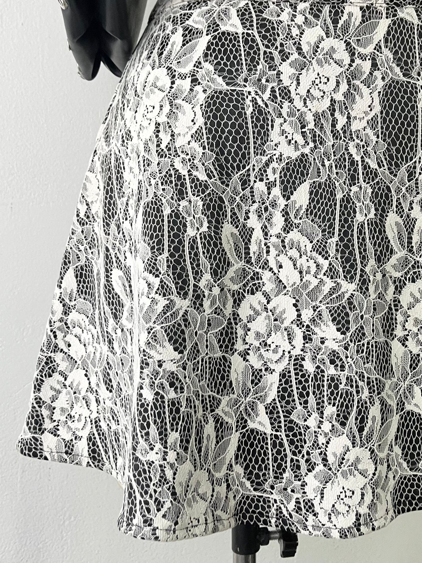Lace skirt