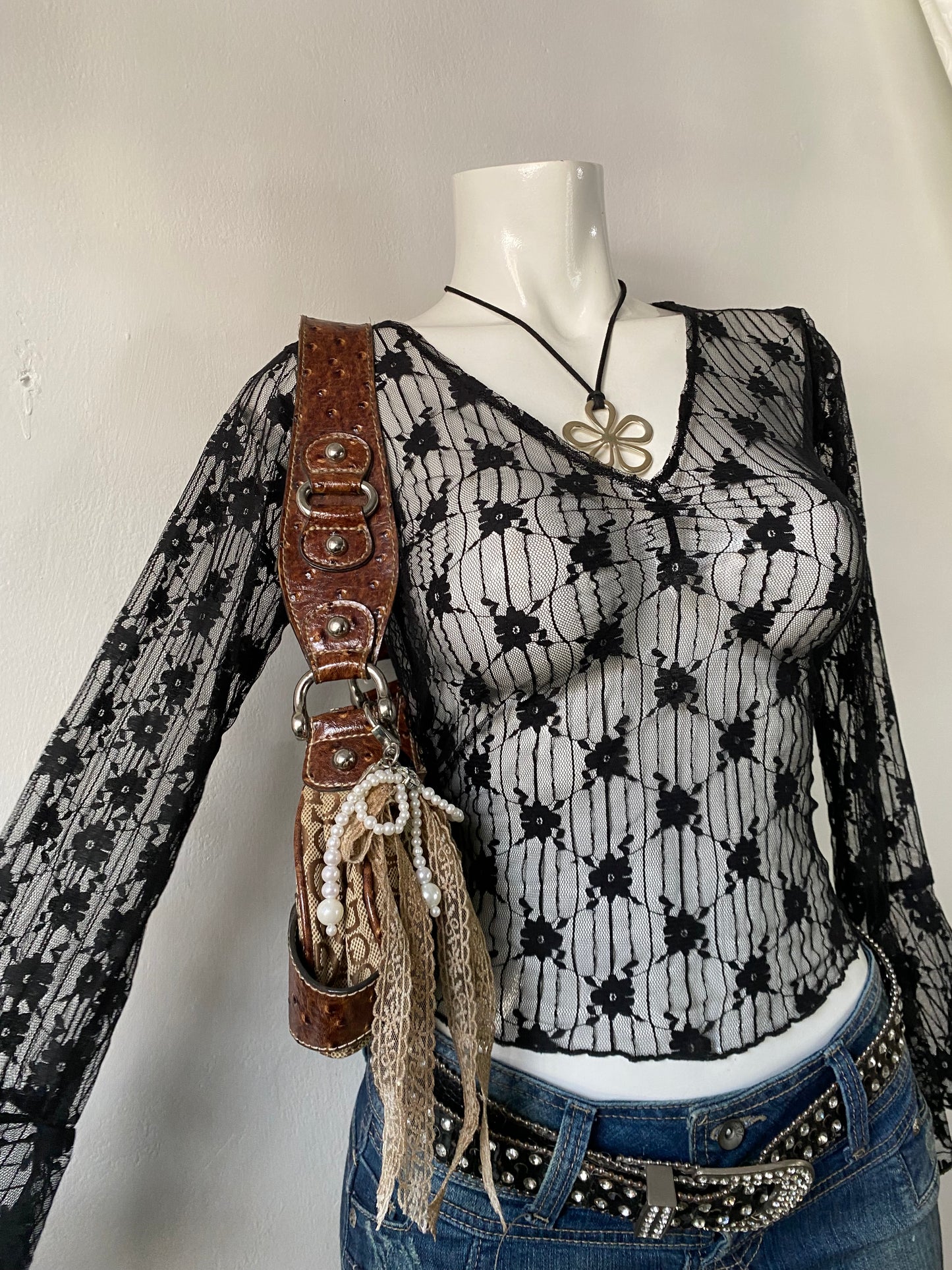 Mesh top with flared sleeves