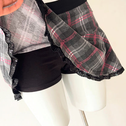 Plaid skirt with sequined trim