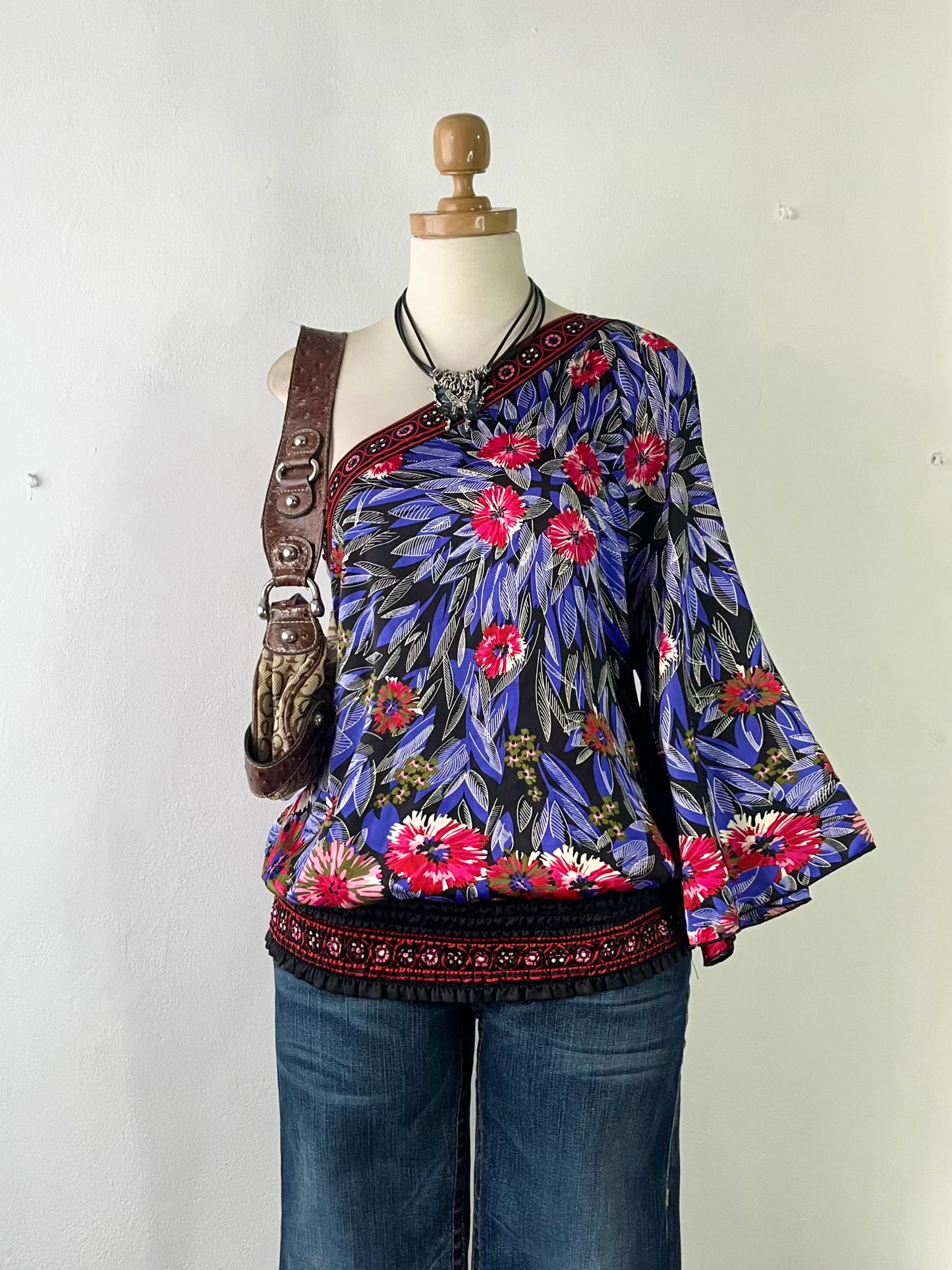 Boho chic floral blouse with one super wide sleeve
