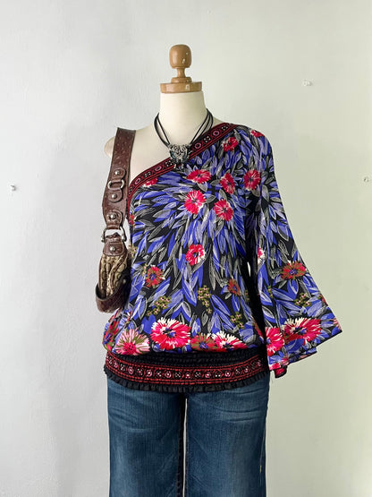 Boho chic floral blouse with one super wide sleeve