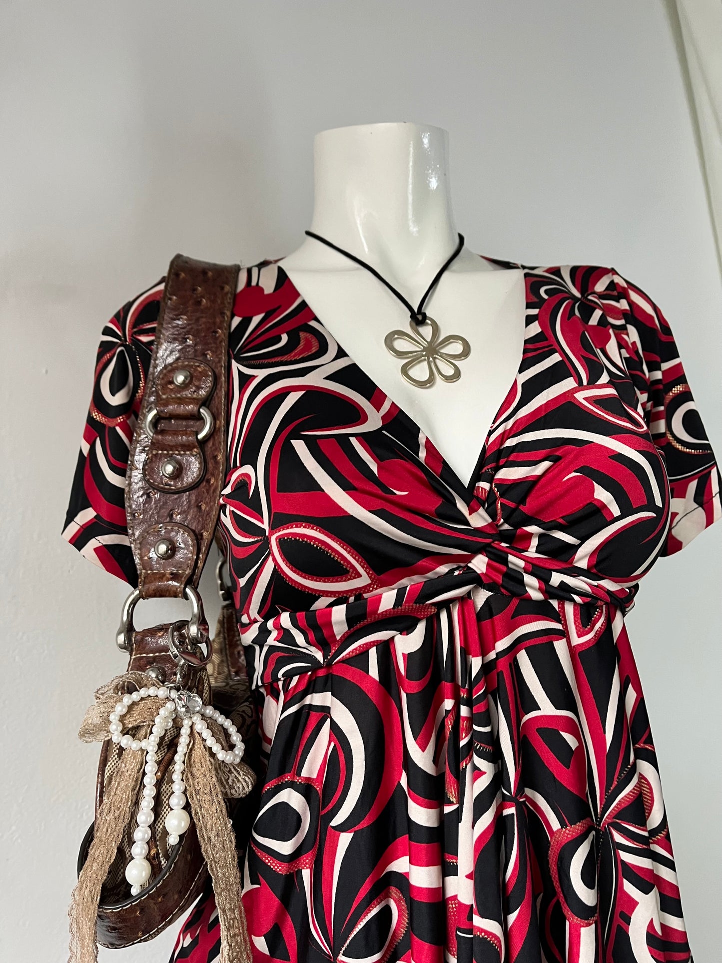 Y2k adorable red and noir top